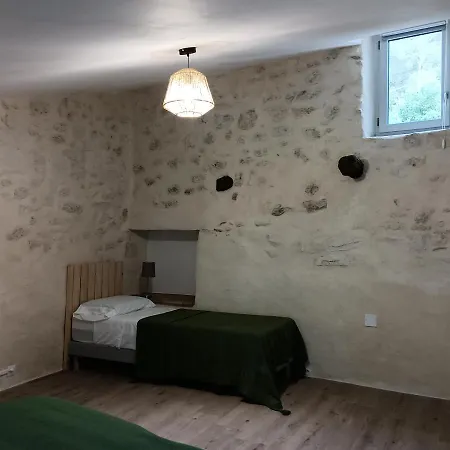 Holiday home La Maison De La Traverse *