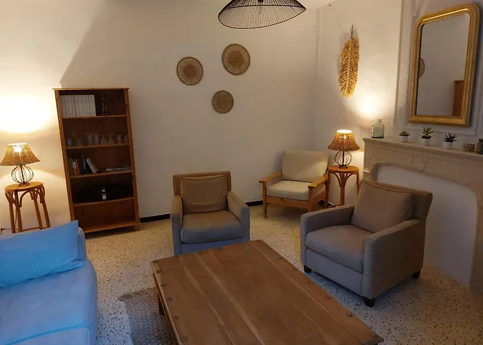 Дом отдыха La Maison De La Traverse Сен-Гийём-ле-Дезер